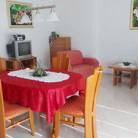 Apartament In Pula/istrien 17418 Muntić