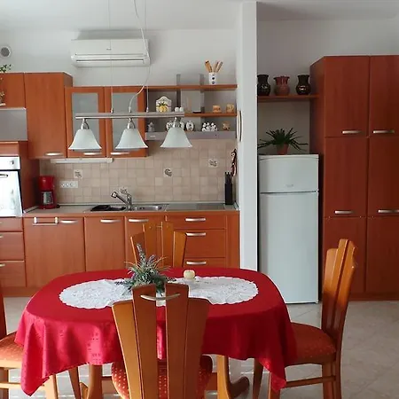 Apartmán In Pula/istrien 17418 Muntić